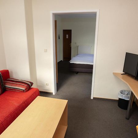 Hotel Zur Linde Meldorf Ngoại thất bức ảnh