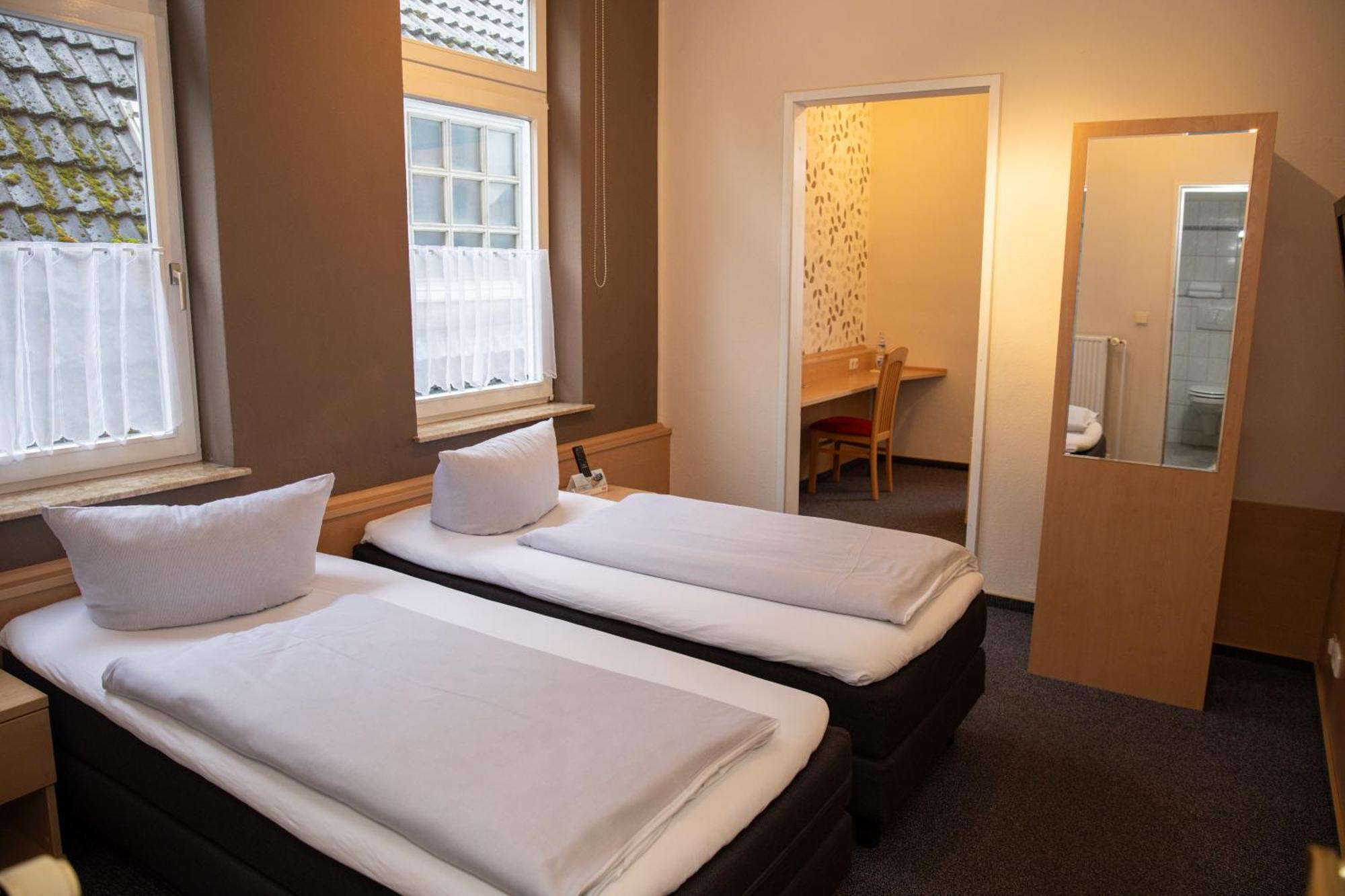 Hotel Zur Linde Meldorf Ngoại thất bức ảnh