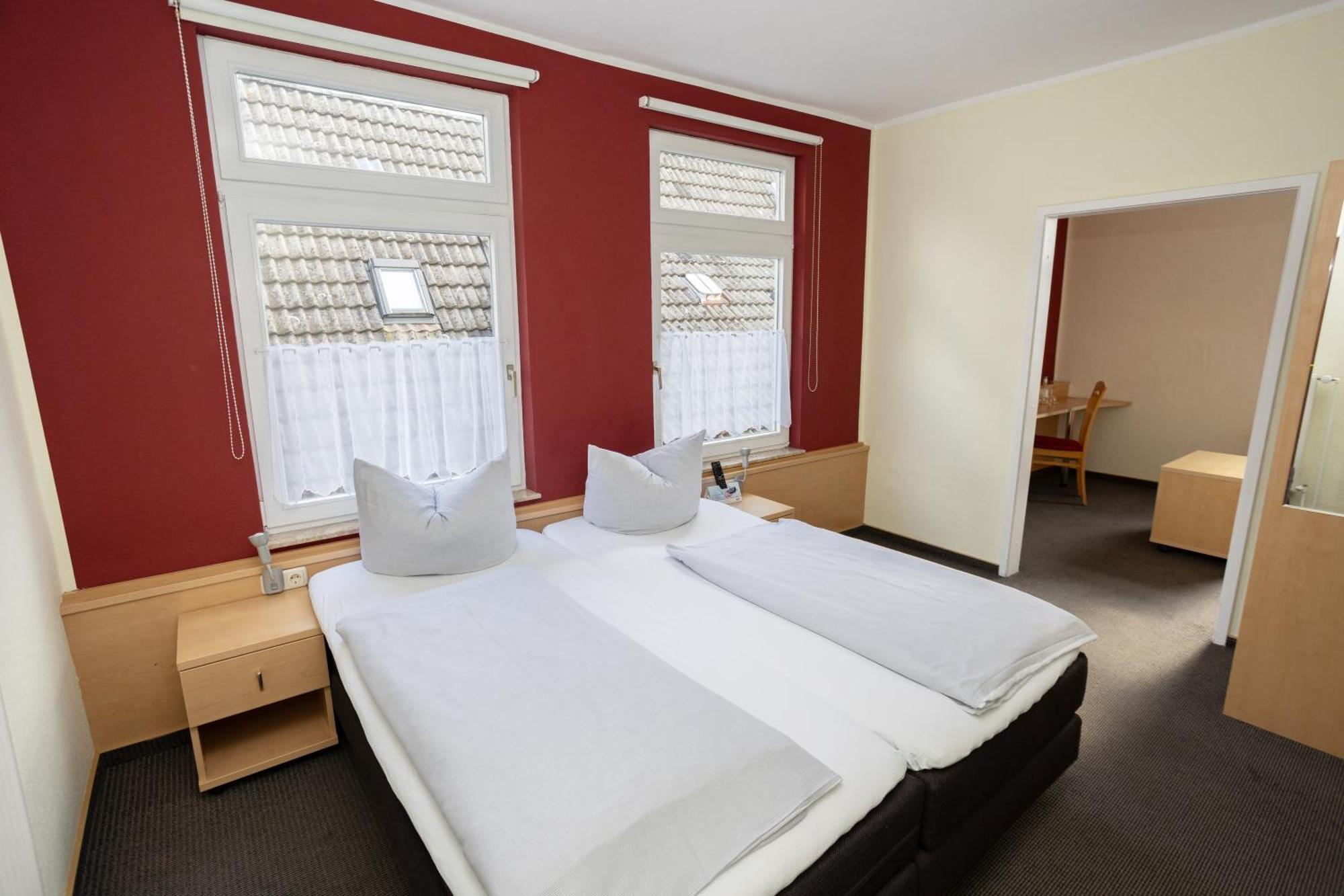 Hotel Zur Linde Meldorf Ngoại thất bức ảnh