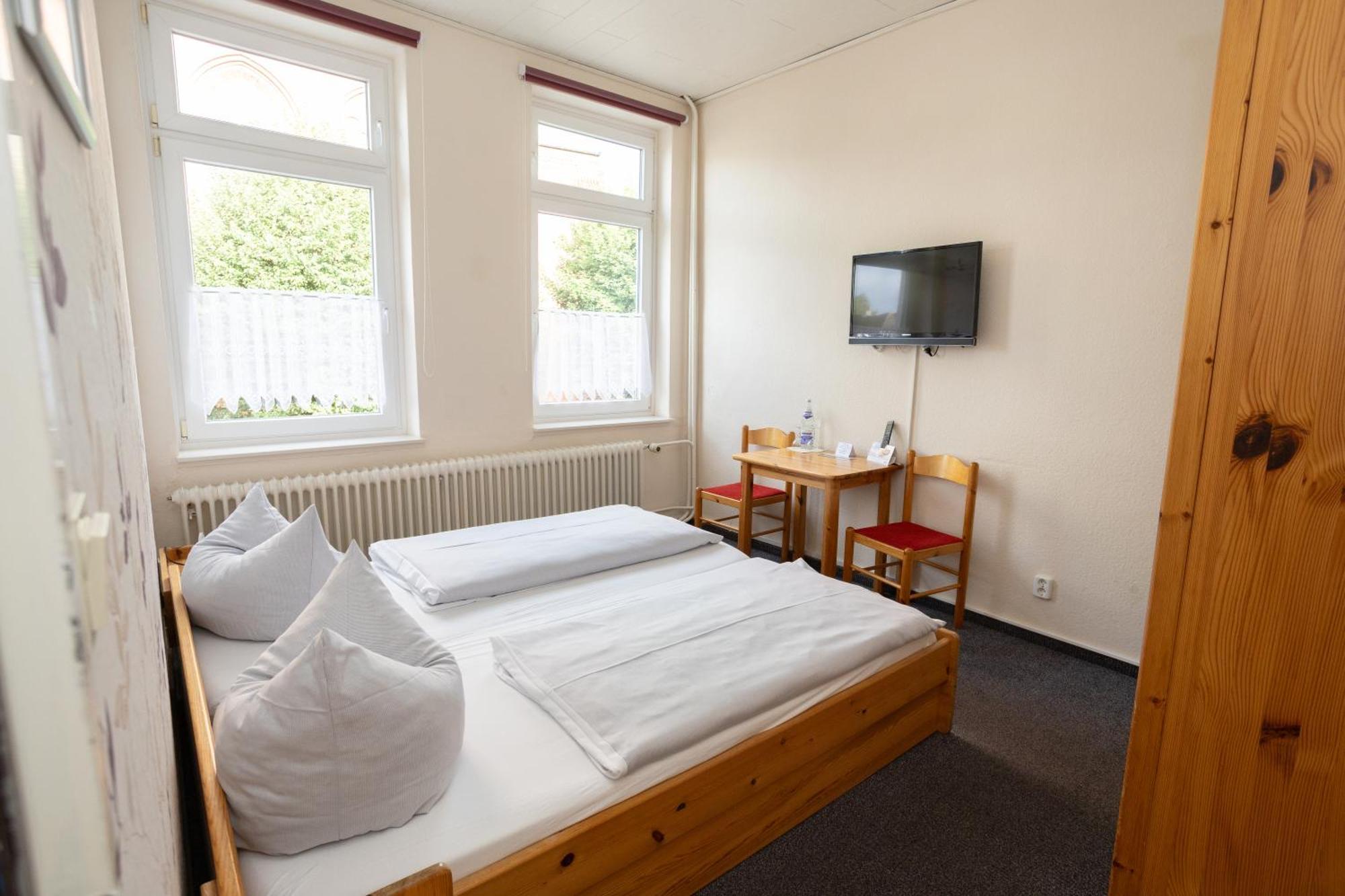 Hotel Zur Linde Meldorf Ngoại thất bức ảnh
