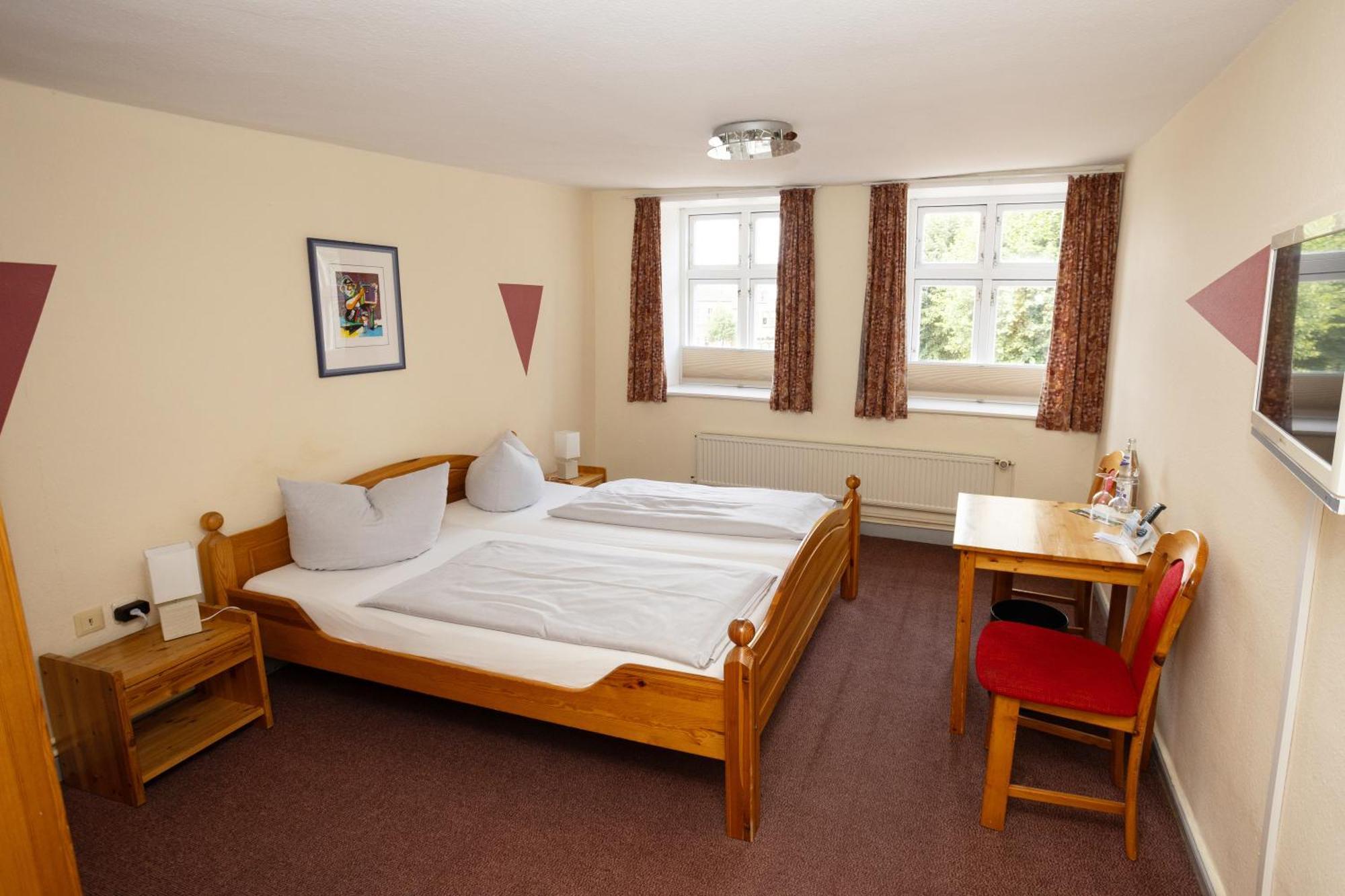 Hotel Zur Linde Meldorf Ngoại thất bức ảnh