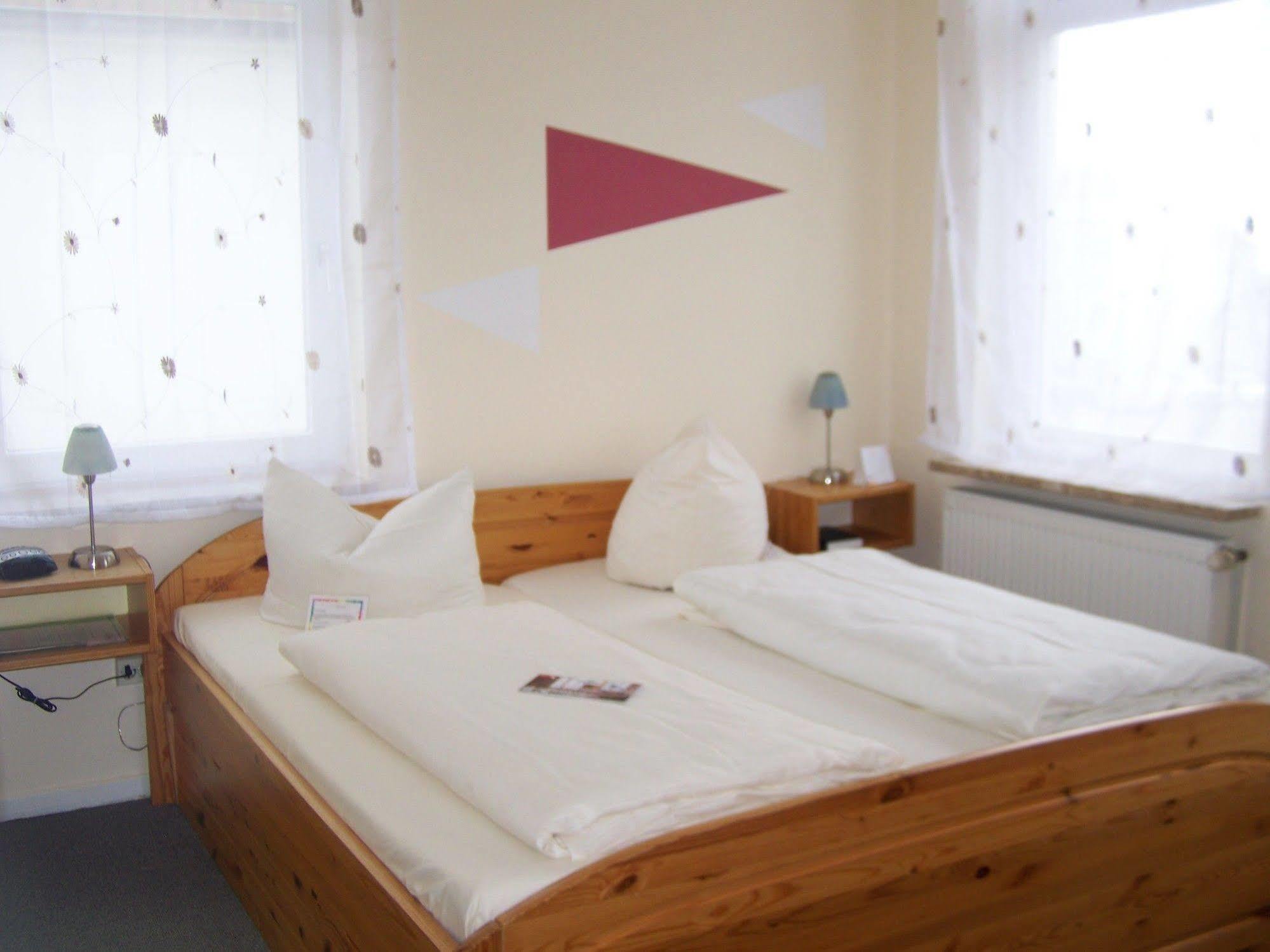 Hotel Zur Linde Meldorf Ngoại thất bức ảnh
